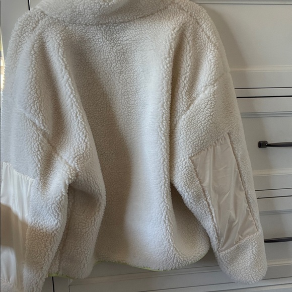 Fabletics Jacket size M - Picture 7 of 7